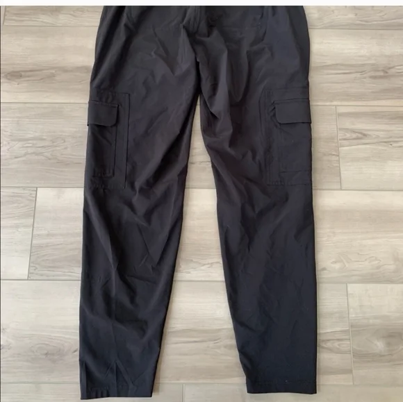 Athleta Chelsea Cargo Pants - Picture 5 of 5